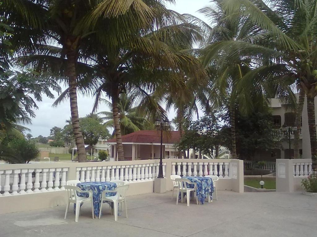 Mansea Beach Hotel Kololi Exteriör bild