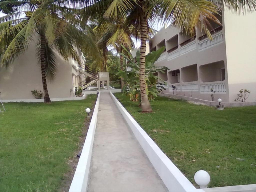 Mansea Beach Hotel Kololi Exteriör bild